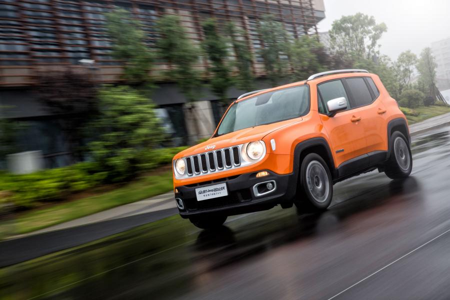  Jeep Renegade Limited (BU) 2016 года  (CN) (фото 9 из 30)